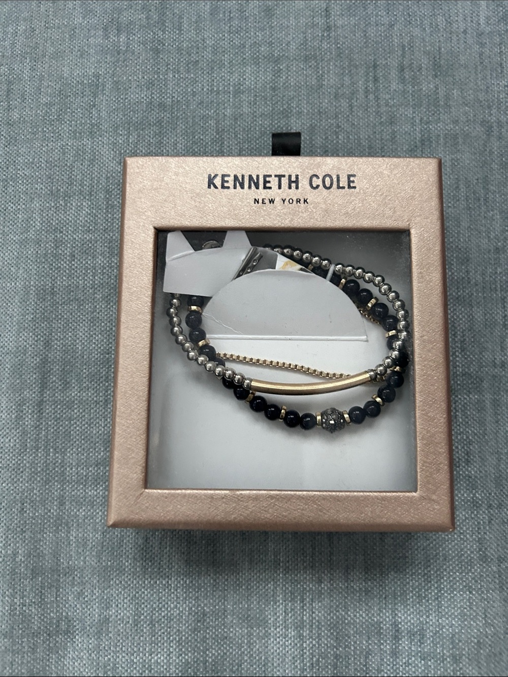 Bracelet set in branded box